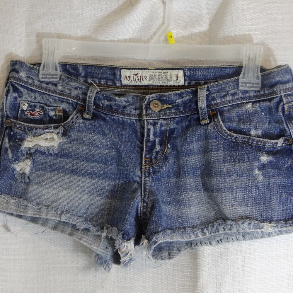 Hollister Shorts Distressed Sz 3 Denim